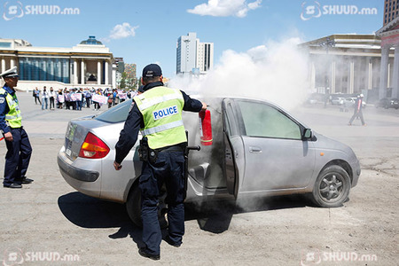 Татвар нэмэхийг эсэргүүцэн “Приус” машин шатаахыг завдав