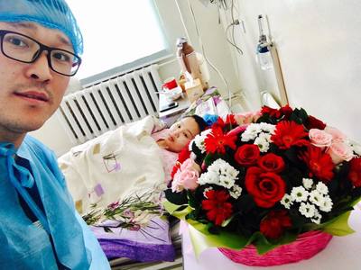 Жүжигчин Г.Нарансолонго амаржиж, охинтой болжээ