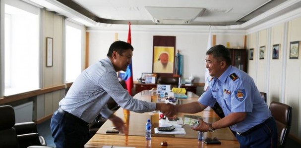  ”Говь” ХК-ийн захирал НОБГ-т 16 сая төгрөг хандивлалаа