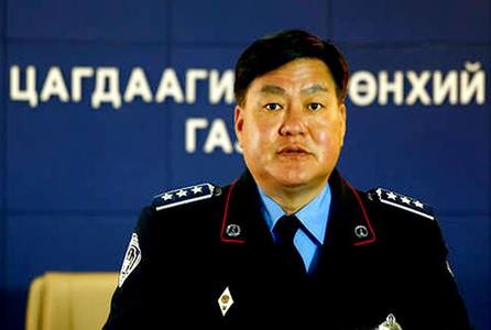 Санал тоолох машин худалдаж авахыг завдсан иргэнийг шалгаж байна