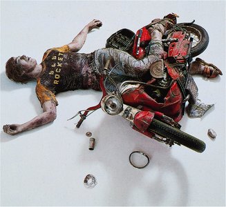 Сэрэмжлүүлэг: 13 настай хүү мотоцикл жолоодож амь насаа алджээ