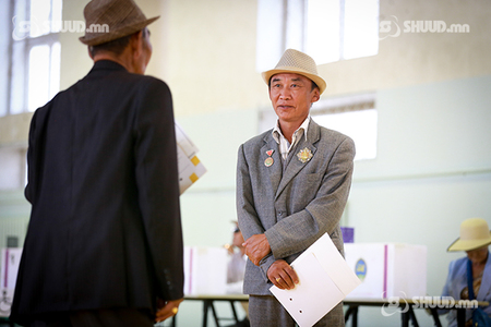 Маргааш бүх нийтээр амарна