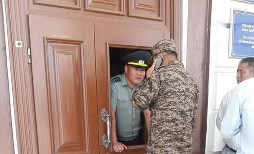 Хаалга эвдсэн асуудлаар хүн хорьж, саатуулаагүй