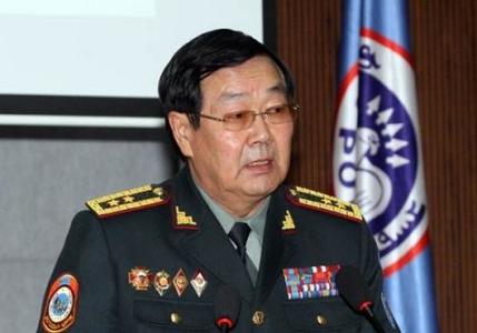 Д.Сандаг-Очир: Бага дэслэгч цол авчихаад баярлаж явсан үеэ мартдаггүй