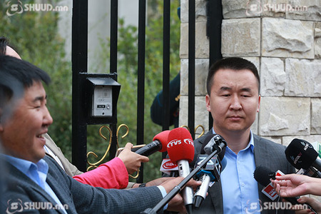 Ч.Батболдоос гадна хоёр цагдааг баривчилсан байна