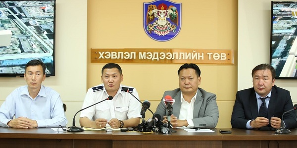 Баруун 4 замаас зүүн 4 зам хүртэл зүүн гар тийш эргэдэггүй болно 