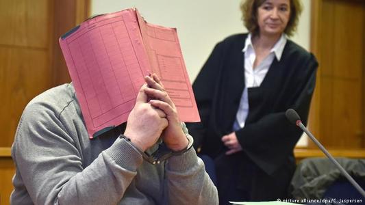 84 хүний аминд хүрсэн сувилагчийг шүүж байна