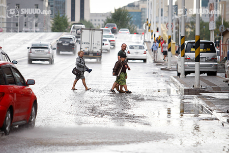 Усархаг бороо орох тул үерийн аюулаас сэрэмжлүүлж байна