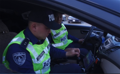 Хүйтэн чингэлэгт хоносон гэх хүүхдүүдийн талаар ээж нь тайлбар өгчээ