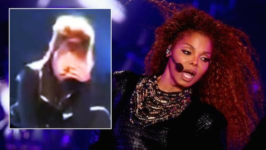 Жанет Жексон тоглолтынхоо үеэр уйлав