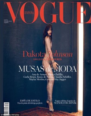 Дакота Жонсон “Vogue” сэтгүүлийг чимэв