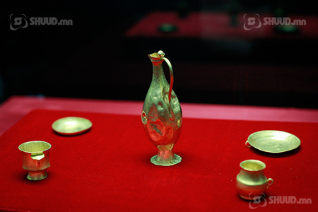 “Монголчуудын уламжлалт сав суулга” дэлгэгдлээ