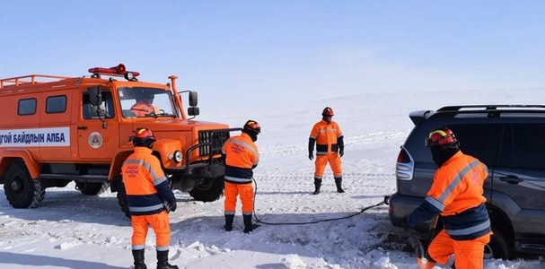 Малдаа яваад сураггүй болсон хоёр иргэнийг эсэн мэнд олжээ