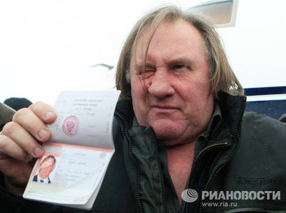 Жерар Депардье дахин иргэншлээ сольж, Алжирийн иргэн боллоо 