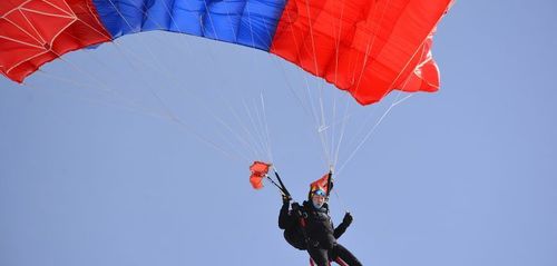 Аврагчид 305 удаагийн шүхрийн буултыг хийлээ