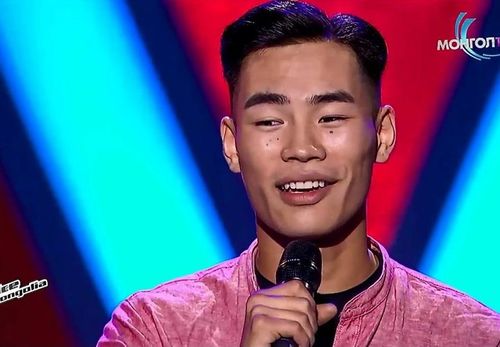 Б.Өсөхбаяр: Хайранд өссөн хүн хайрыг л бүтээдэг