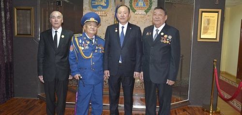 Ахмад тамирчдад ОУХМ цол олголоо