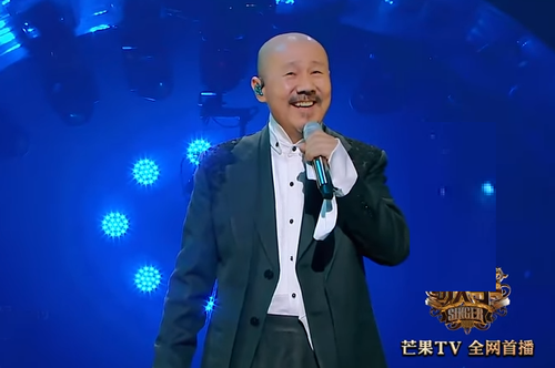 Дуучин Тэнгэр, Жесси Жей нар өрсөлдөж байна