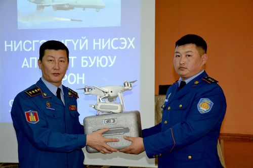 Аймгуудын ОБГ-т дрон хүлээлгэн өглөө