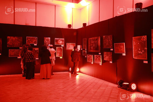 ФОТО: Хадны зургийн үзэсгэлэн нээгдлээ