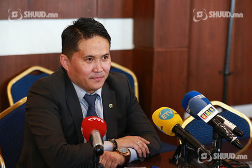 ТВ9 телевизийн сэтгүүлчийг тагнасан гэх мэдээлэл байна