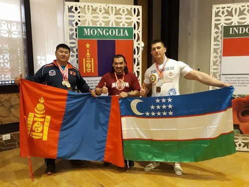 Ахмад А.Отгонбаяр пауэрлифтингийн Азийн аварга боллоо