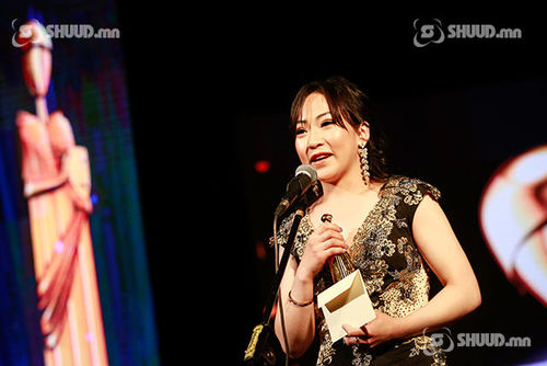 Т.Халиунсор: Хөгжимт Драмын театраасаа холдмооргүй байна