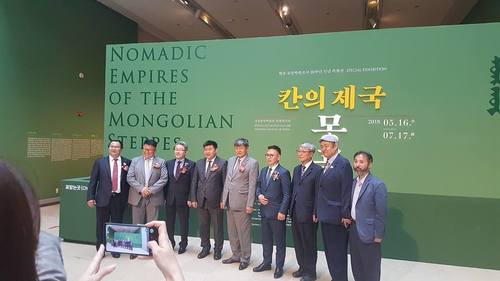  “Тал нутгийн нүүдэлчдийн эзэнт гүрэн” үзэсгэлэн БНСАУ-д нээгдлээ