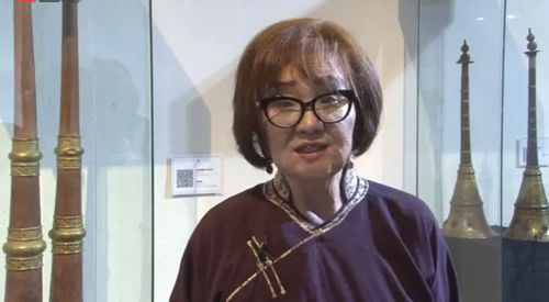 ШУУД: Хөгжмийн зэмсгийн үзэсгэлэн нээгдлээ