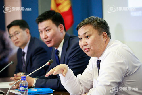 Согтуу жолоочоос авлига авсан цагдаад 1.6 жилийн ял оноожээ