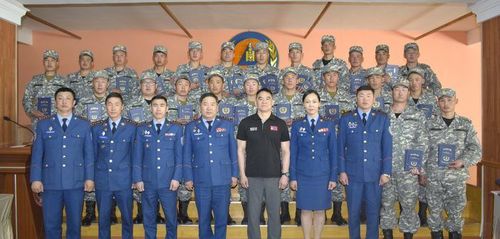 Аврагч-усчин, шумбагчид мэргэжлийн үнэмлэхээ гардлаа