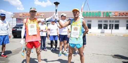 Эвийн өргөө энхийн гүйлтийн бамбарыг өртөөллөө