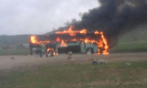 Хөвсгөлөөс Улаанбаатарыг чиглэсэн автобус шатжээ