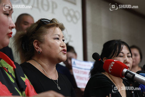 Нэг өдрийн зээлийг 10-40 хувийн хүүтэй авдаг