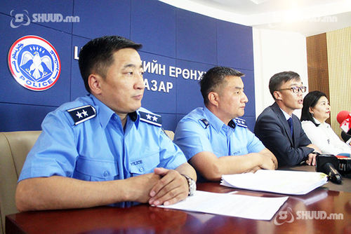 Өдөрт хүүхэд алга боллоо гэх 15-20 дуудлага ирдэг