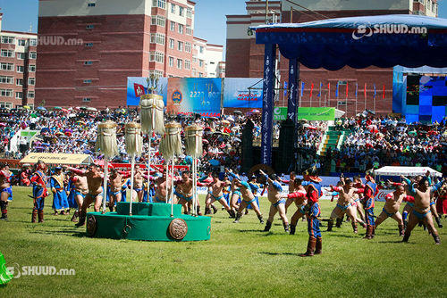 Наадмын тасалбарыг долдугаар сарын 1-нээс цахимаар борлуулна