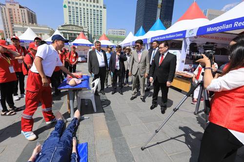 Гамшгийн эрсдэлийг бууруулах сэдэвт үзэсгэлэнг төв талбайд нээв