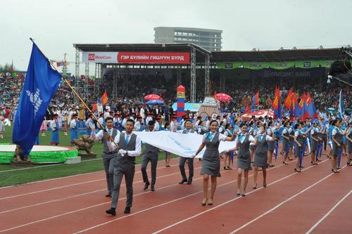 Үндэсний их баяр наадмын нээлтийн жагсаалыг ТӨРИЙН БАНК өнгөллөө