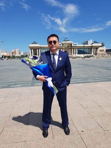 Г.Алтантүрүү Хөдөлмөрийн хүндэт медиалаар шагнуулжээ