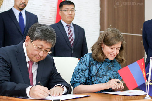 Дарханы замыг шинэчлэх зээлийн хэлэлцээрийг баталлаа