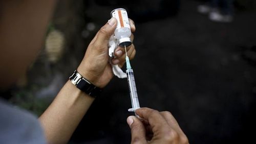 Хятадад хуурамч вакцин зарагдаж, эрх баригчдыг түгшээв
