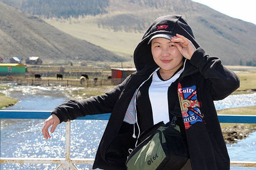 “Дүрслэх урлагт мэргэжлийн шүүмжлэгч дутагдаж байна”