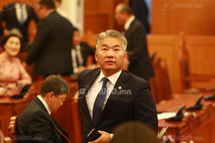 Хямралыг даван туулах тусгай хууль батлагдах уу?