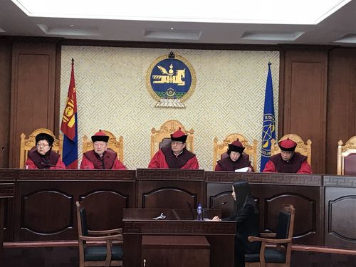 Шүүхийн шийдвэр гүйцэтгэх хуулийн зарим заалт Үндсэн хууль зөрчжээ