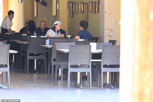 Эмма Уатсон бизнесмэн залуутай болзох болжээ