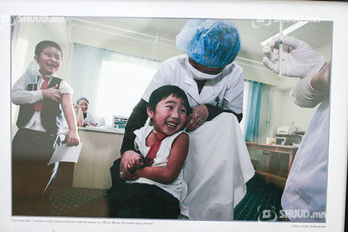 Маргаашнаас бага насны хүүхдүүдэд томуугийн вакцин хийж эхэлнэ