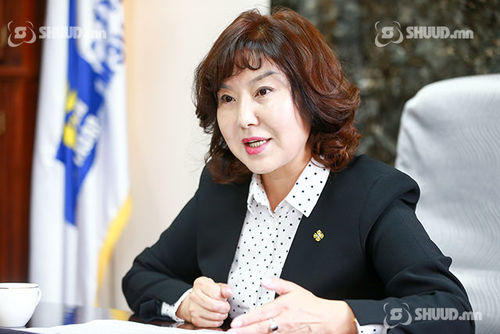 Д.Сарангэрэл: 400 гаруй амьсгалын аппарат, 500 орчим эрчим эмчилгээний орыг авна