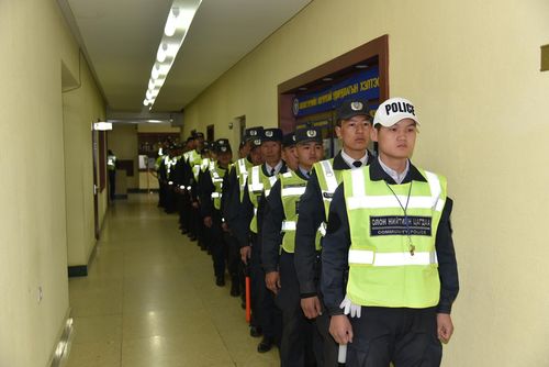 Олон нийтийн цагдаа нар он дуустал үүрэг гүйцэтгэнэ