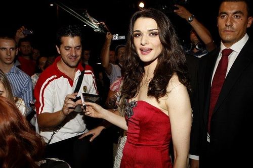 Рэйчел Вайс: Охин минь аавынхаа нүдний өнгийг хүртэл дуурайчихсан