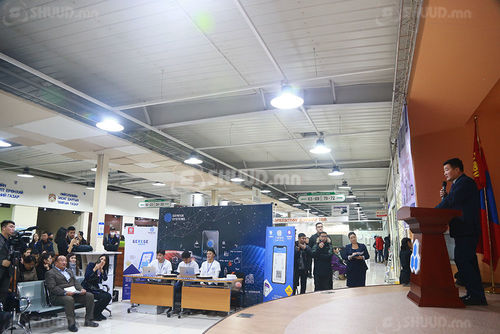 “Дүнжингарав” зах НӨАТ-ын баримт олгодог боллоо